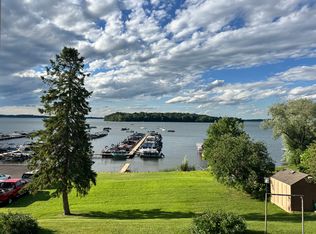 32 E Lake St APT 3, Waconia, MN 55387
