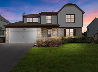 1125 Buckingham Dr, Carol Stream, IL