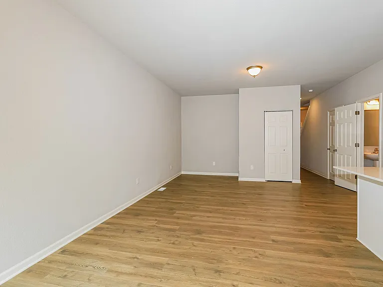 1305 Trailview Ct — Photo 8