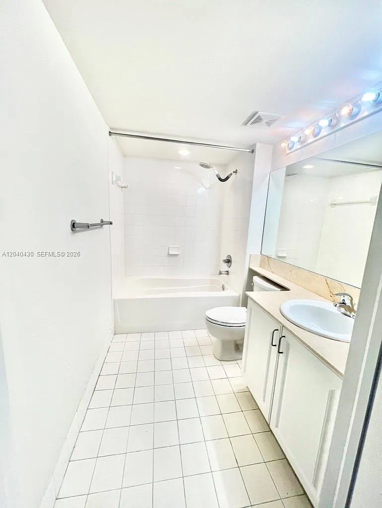 1 bed, 1.0 bath, $2,800 — Photo 4