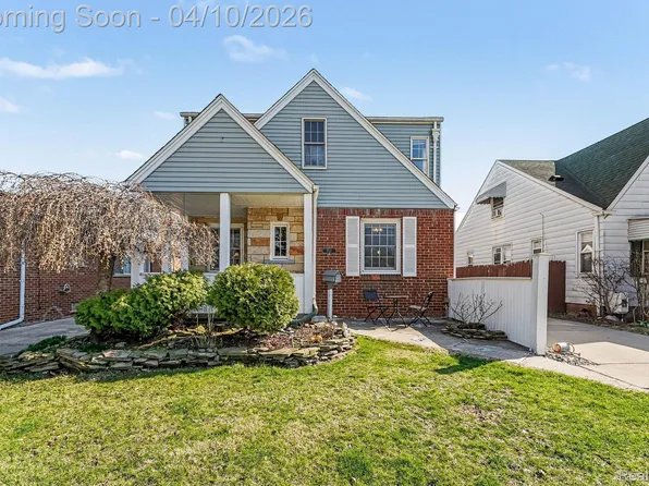 713 Riverbank St, Lincoln Park, MI 48146