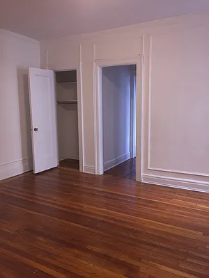 Rented by Solil Management | media 6