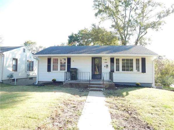 759 Pennsylvania Ave, Leavenworth, KS 66048
