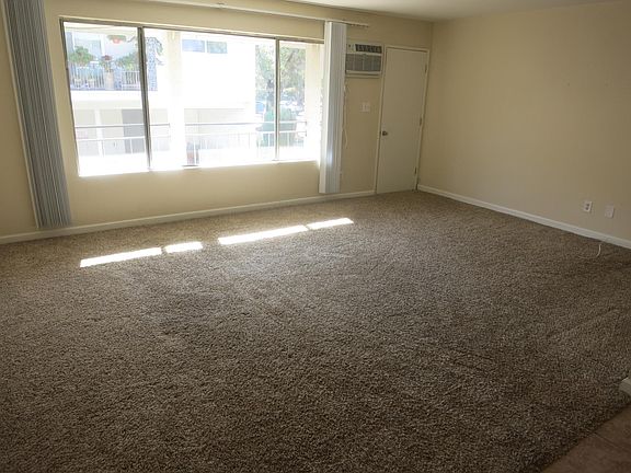 4th image of 11261 Bellaire St APT F