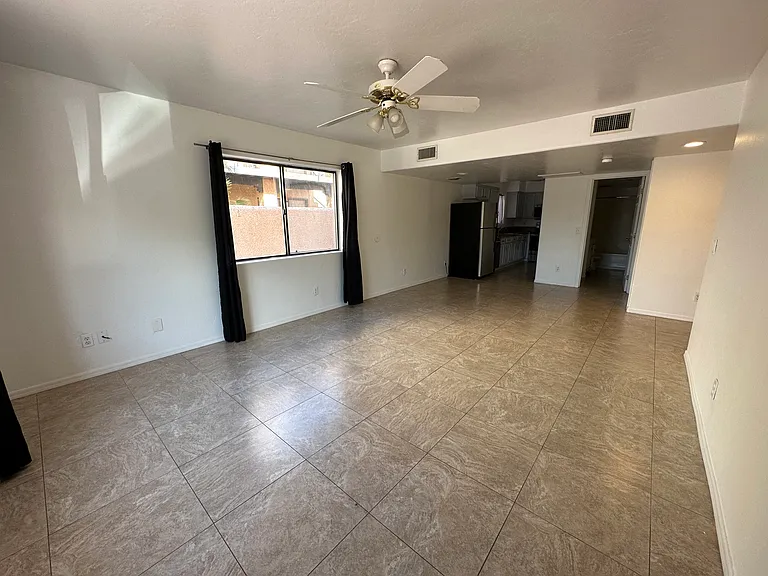 1005 E Water St #1 — Photo 26