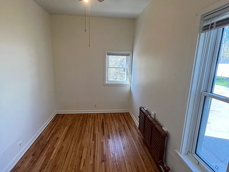 209 2nd St NW #5 — Photo 11