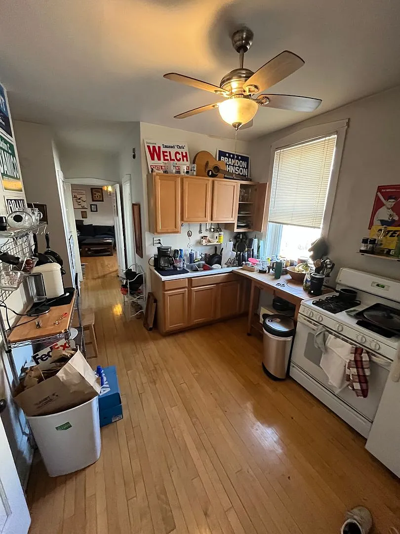 1 bed, 1.0 bath, $1,950 — Photo 2