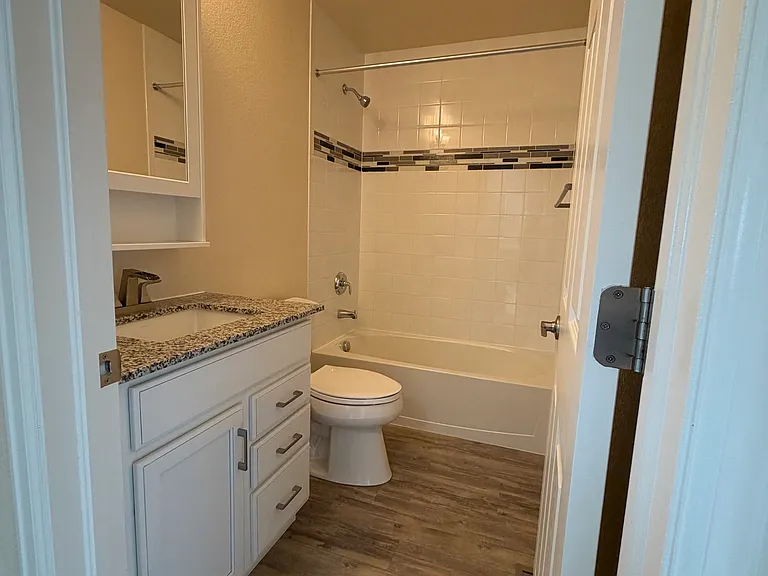 9320 E 58th Ave — Photo 14