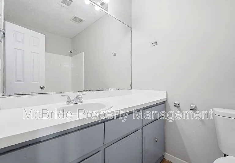 2941 Rollingwood Dr — Photo 9