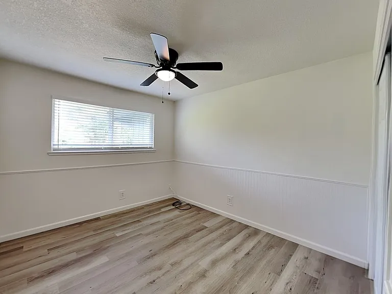 6830 Harmon Dr — Photo 16