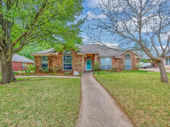 1060 Cheyenne Trl, Hewitt, TX 76643