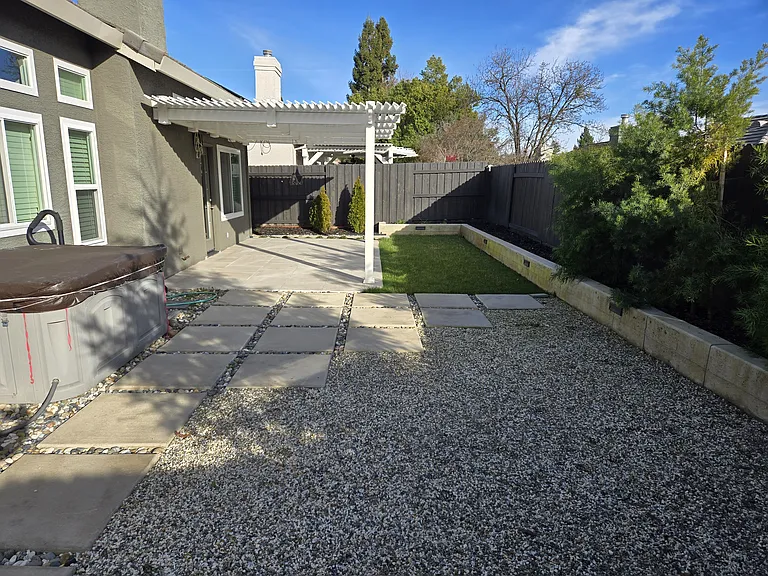 2428 Stefanie Dr — Photo 29