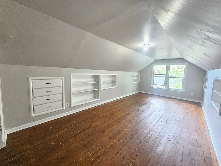 2704 W Garland Ave — Photo 15