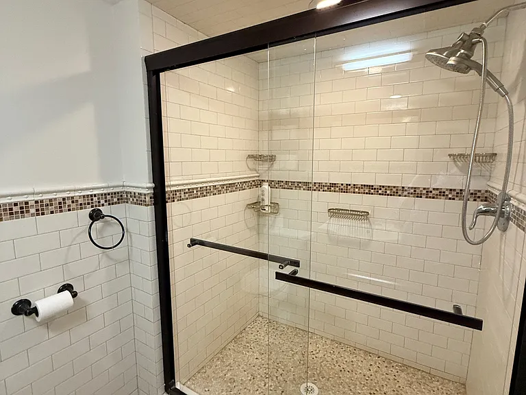 40 Rumson Rd — Photo 25