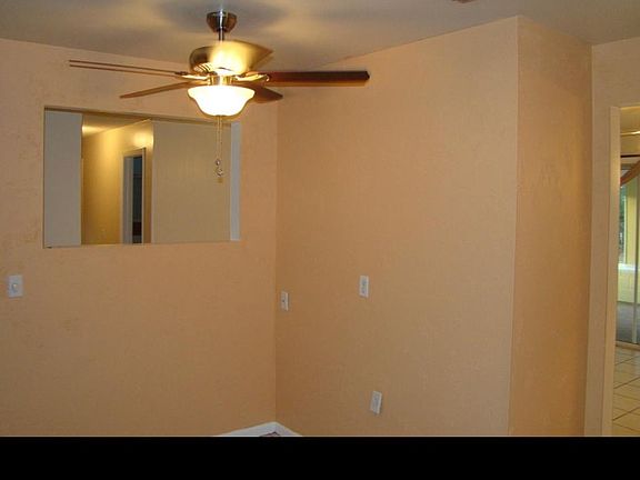 2nd image of 910 Glenda Dr #1300