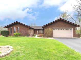 731 Crest Ave, Schaumburg, IL 60193