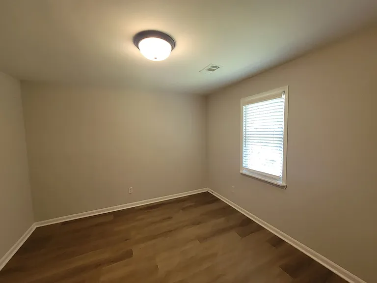 165 Ashley Cir — Photo 18