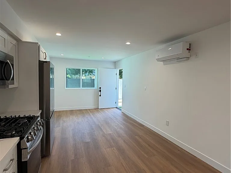 14167 Erwin — Photo 23
