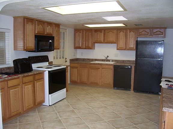 Lots of cupboard space