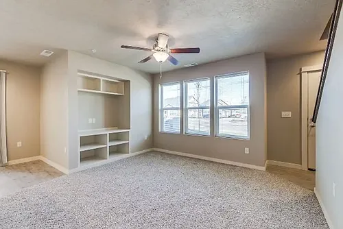 8870 W Shellie Ln Photo 1