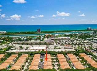 65 Laurel Oaks Cir, Tequesta, FL 33469