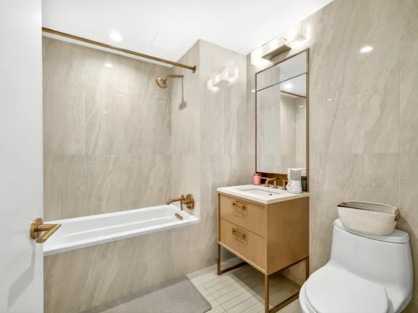 3 Court Square image 4 of 11