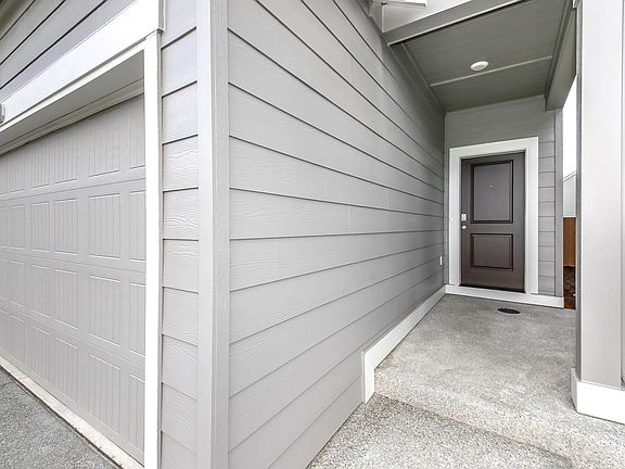 3rd image of 11025 186th St E