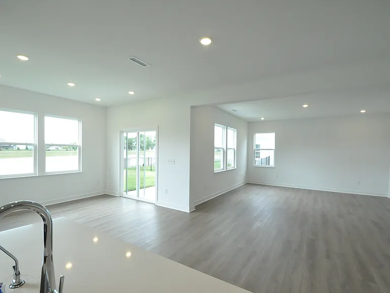 8578 Georgina St — Photo 7