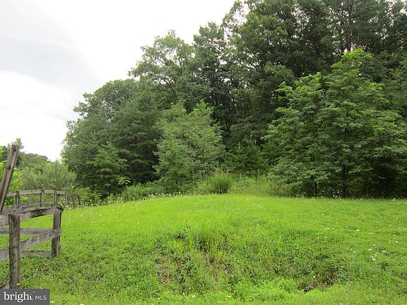 2nd image of 170 Conns East Dr
