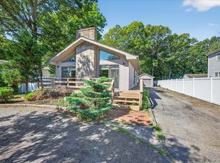 1216 Smithtown Ave, Bohemia, NY 11716