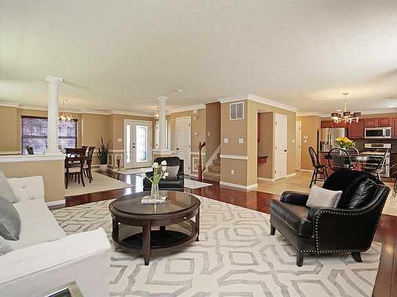4th image of 6191 Silver Wood Dr