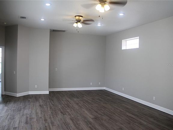 4th image of 1109 Shoreline Ln