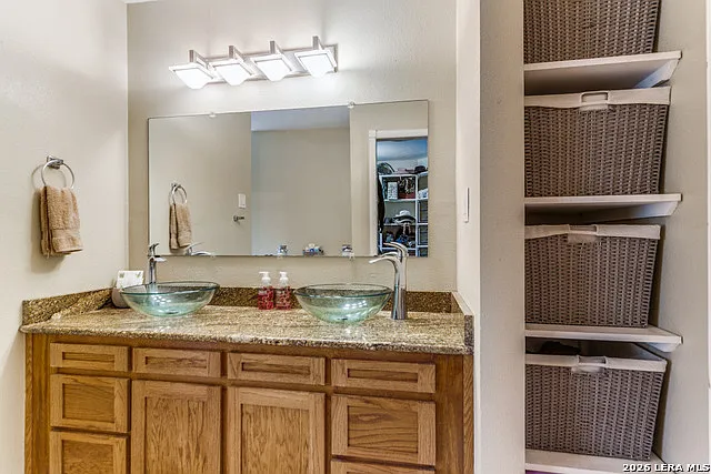 9106 Saddle Trl — Photo 17