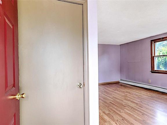 3rd image of 104 Stanton Ave