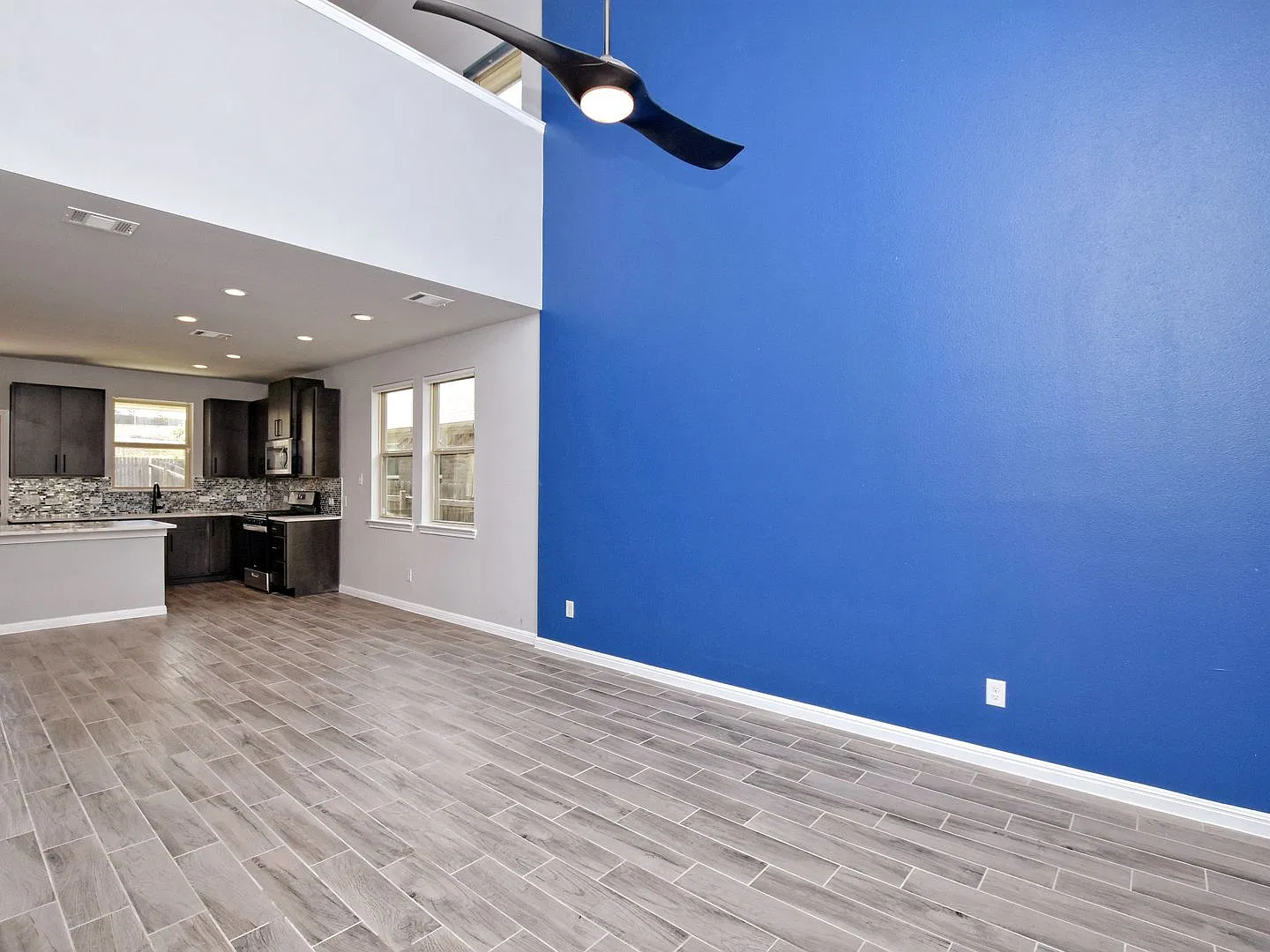 2005 Garretts Way, Manchaca, Texas 78652 — Photo 4