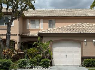 16217 SW 72nd Ter, Miami, FL 33193