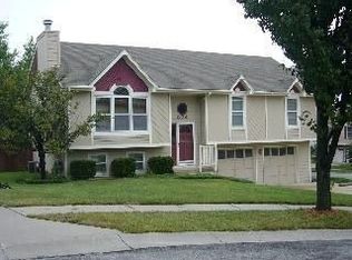 804 NE 108th St, Kansas City, MO 64155