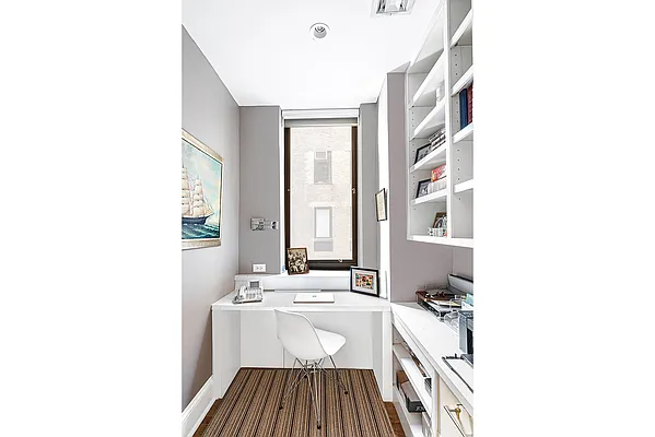 Sold by Warburg | media 8