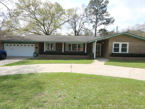 45 Broadmoor Dr, Laurel, MS 39440