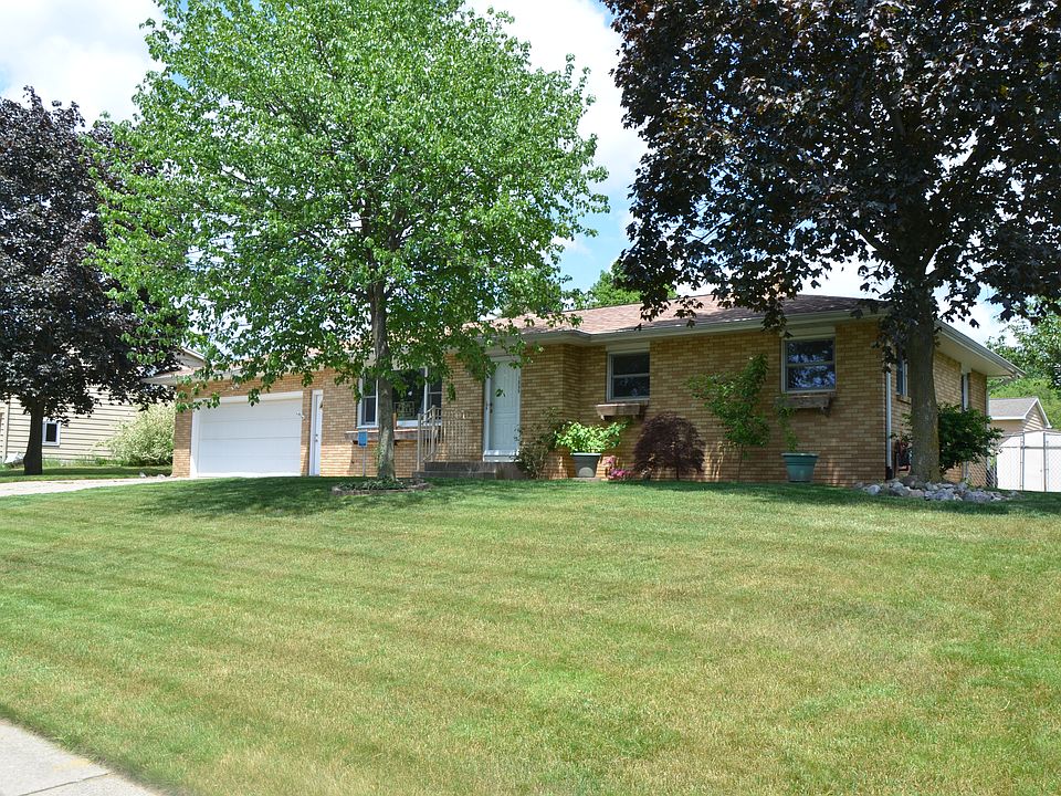 1st image of 1055 Ferris St NW