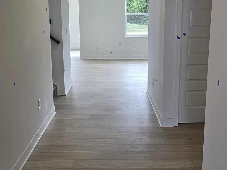 1059 Marston Ln — Photo 3