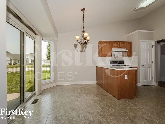 5th image of 3249 Silvertrail Ct