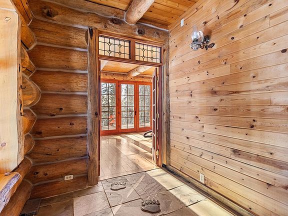 3rd image of 59820 Elkhorn Drive