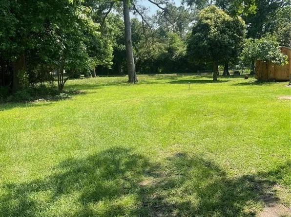 303 1st St, Pembroke, NC 28372