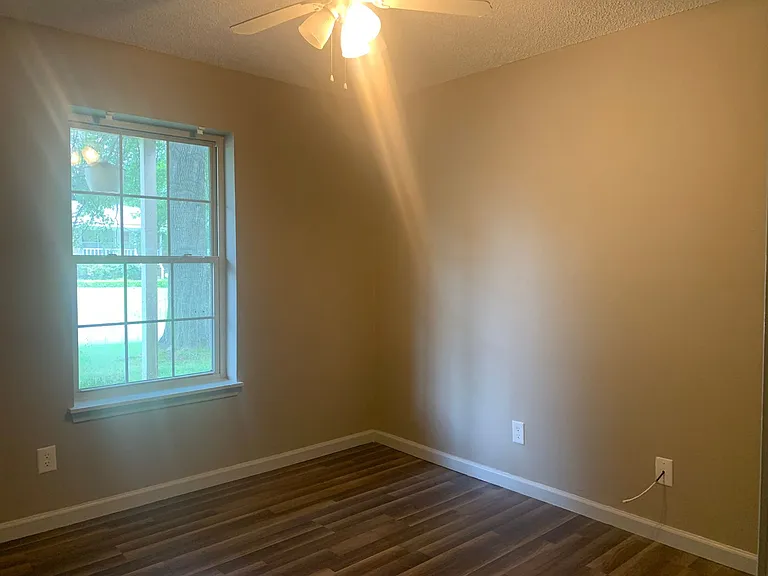 20 Creekdale Dr — Photo 9
