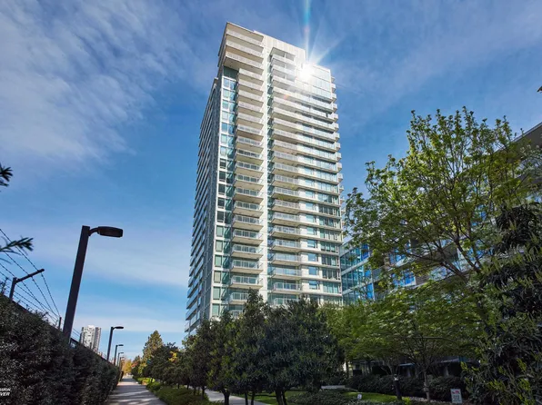 8031 Nunavut Ln Penthouse 2605, Vancouver, BC V5X 0C9