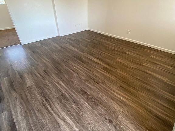 2nd image of 3858 Beyer Blvd #4