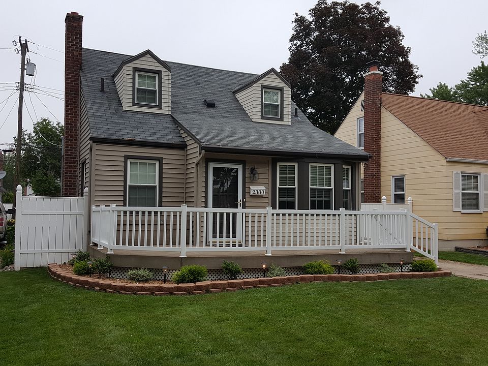 2nd image of 2380 Columbia Rd