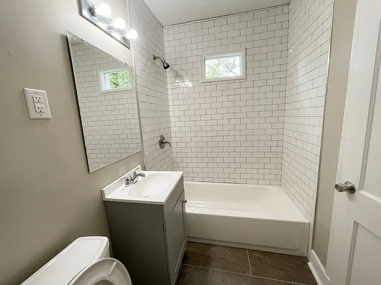 393 Hodges St — Photo 7