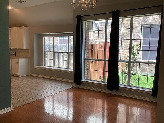 5th image of 9121 Rose Ct